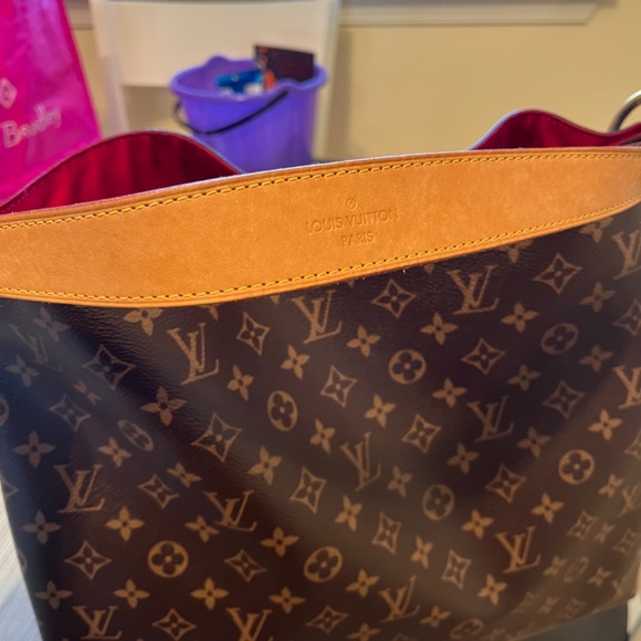 Authentic Graceful MM - Picture 2 of 10